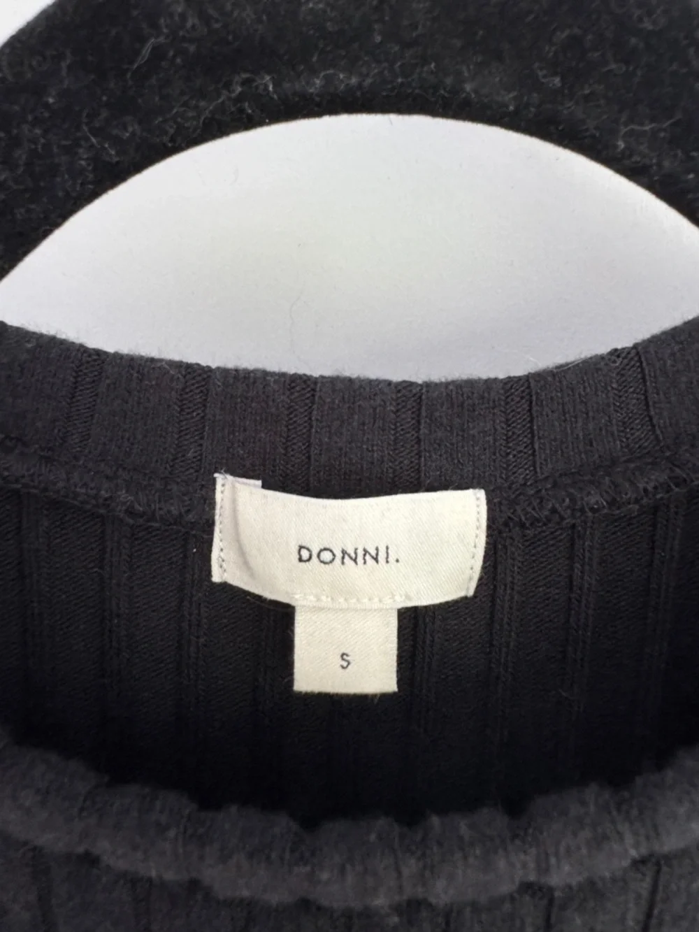 Donni The Sweater Rib Shell Size Small - Picture 6 of 8